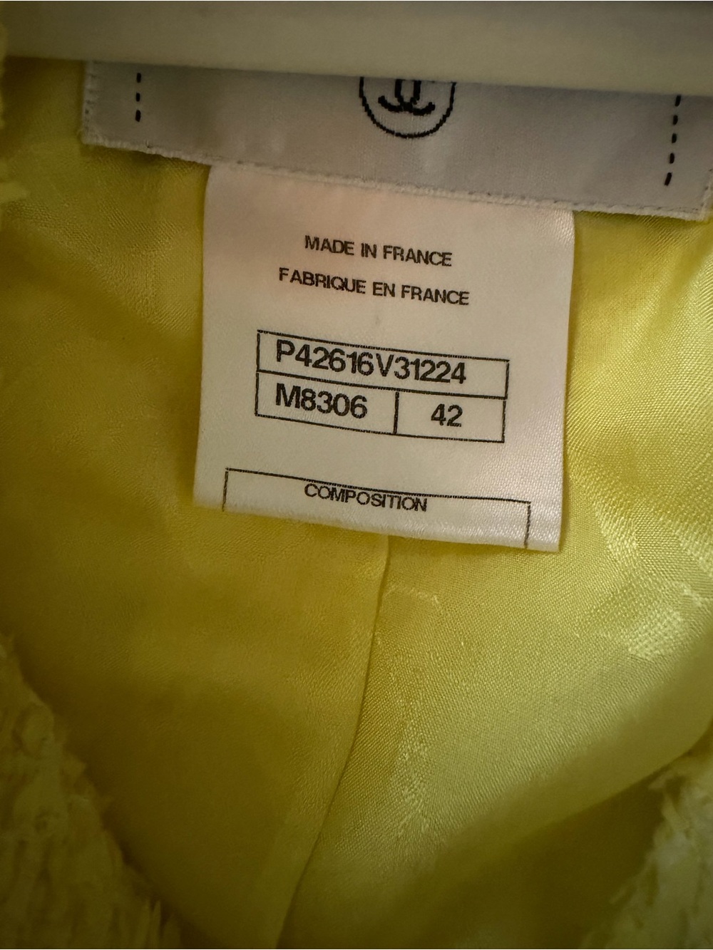 CHANEL Spring 2011 Yellow Boucle’ Tweed Skirt Suit - Picture 6 of 12